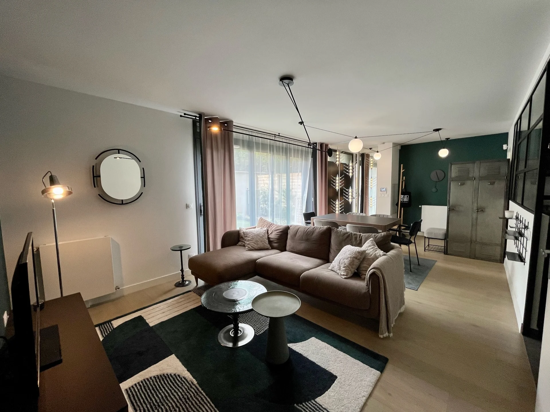 Vue d’ensemble de la pièce de vie, RDC triplex Asnières-sur-Seine Vue d’ensemble de la pièce de vie du RDC du triplex à Asnières